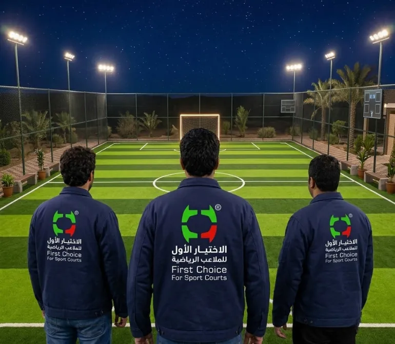 ملعب كرة قدم بالعشب الصناعي — 6